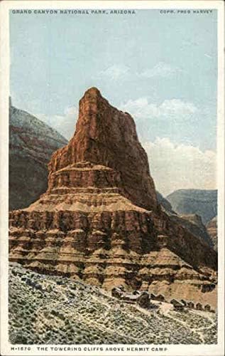Извисяващите се скали над Лагер на Отшелници Национален парк Гранд Каньон Оригиналната Антични Картичка